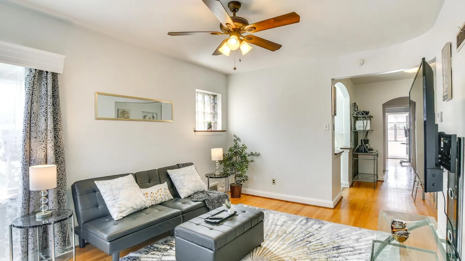 10 Mi To Downtown St Louis Convenient Apartment! Beverly Hills United States